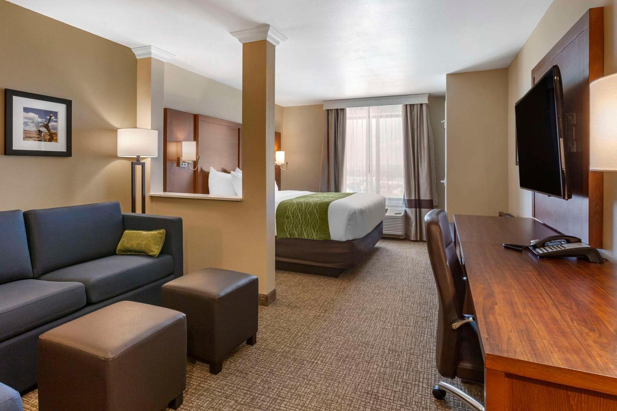 Comfort Suites Albuquerque Airport Екстер'єр фото